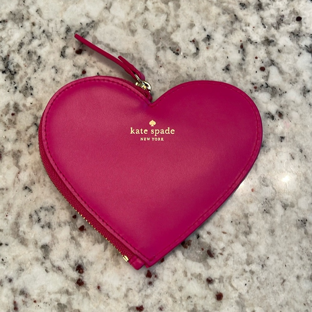 Kate Spade Change of heart coin purse. Pink and gold.